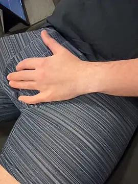 Snapshot of Dan8736 chatting on December 2025 08:58:01 PM Dan8736 online show from December 2025 08:58:01 PM