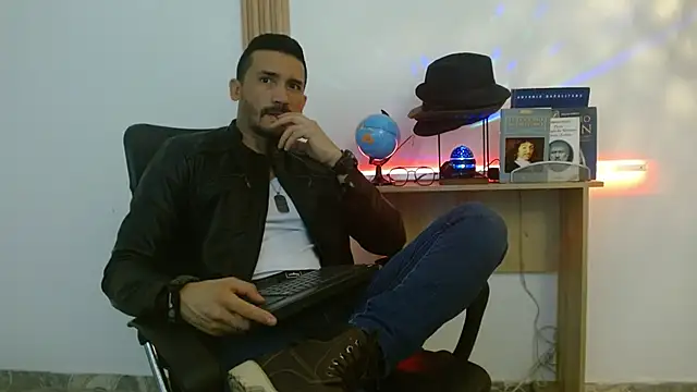 Reiko 85  online show from November 2025 02:46:01 PM