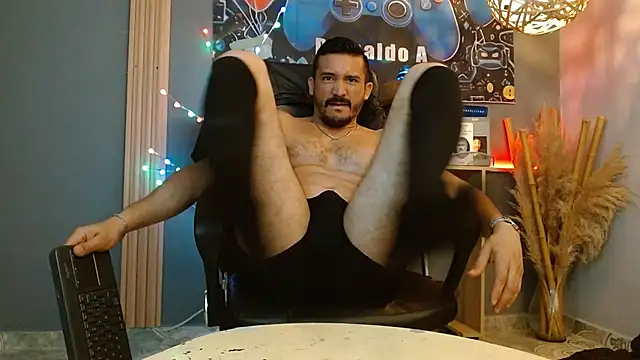 Reiko 85  online show from April 2026 02:28:01 PM