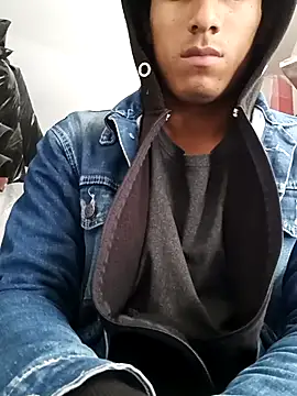 alexander32r online show from September 2025 05:15:02 PM