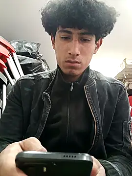 alexander32r online show from September 2025 03:27:02 PM