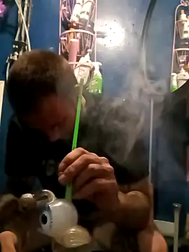 Whipit323 online show from April 2026 02:09:02 AM