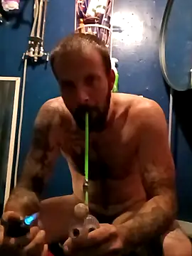 Whipit323 online show from April 2026 09:46:01 PM