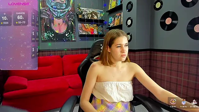 Snapshot of Jennifer_Wadee chatting on December 2024 11:22:02 AM Jennifer Wadee online show from December 2024 11:22:02 AM