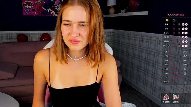 Snapshot of Jennifer_Wadee chatting on March 2025 01:04:02 AM Jennifer Wadee online show from March 2025 01:04:02 AM