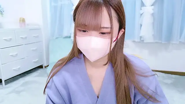 Snapshot of MAIKA_pyon chatting on October 2025 11:13:02 PM MAIKA pyon online show from October 2025 11:13:02 PM