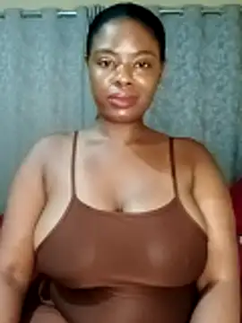 Snapshot of Luciouslips00 chatting on November 2025 07:01:02 PM Luciouslips00 online show from November 2025 07:01:02 PM