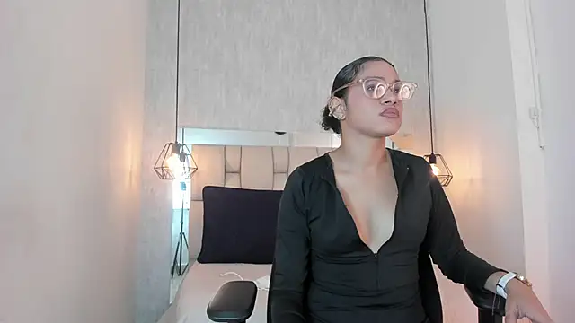 Snapshot of Alahia_Baiter chatting on December 2024 11:32:02 AM Alahia Baiter online show from December 2024 11:32:02 AM