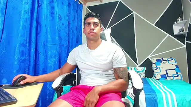 Snapshot of astrom_greyy chatting on October 2025 12:40:02 AM astrom greyy online show from October 2025 12:40:02 AM