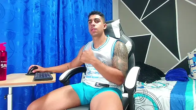 Snapshot of astrom_greyy chatting on November 2025 11:18:01 PM astrom greyy online show from November 2025 11:18:01 PM