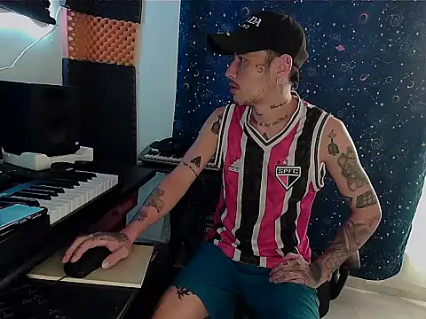 Snapshot of patrik_tattoo_ chatting on January 2025 10:19:01 PM patrik tattoo online show from January 2025 10:19:01 PM