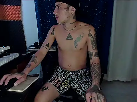 Snapshot of patrik_tattoo_ chatting on February 2025 05:09:02 AM patrik tattoo online show from February 2025 05:09:02 AM