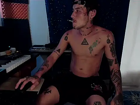 Snapshot of patrik_tattoo_ chatting on March 2025 10:27:02 PM patrik tattoo online show from March 2025 10:27:02 PM