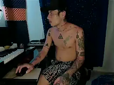 Snapshot of patrik_tattoo_ chatting on March 2025 05:14:02 AM patrik tattoo online show from March 2025 05:14:02 AM