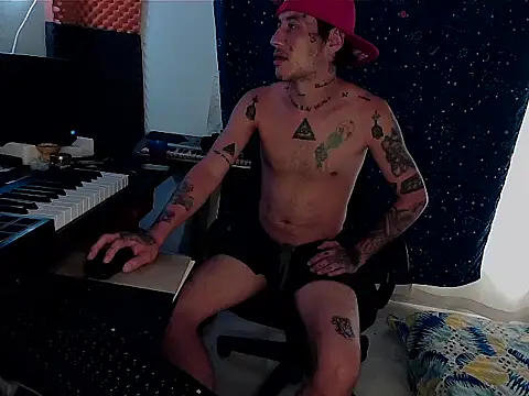 Snapshot of patrik_tattoo_ chatting on March 2025 01:29:01 PM patrik tattoo online show from March 2025 01:29:01 PM