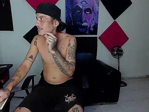 Snapshot of patrik_tattoo_ chatting on October 2025 04:54:01 AM patrik tattoo online show from October 2025 04:54:01 AM