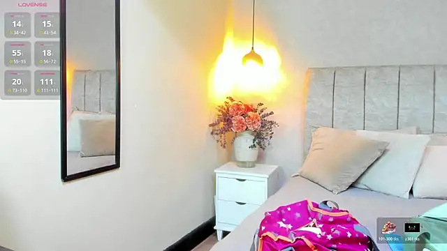 tutu milf online show from October 2025 07:10:02 PM