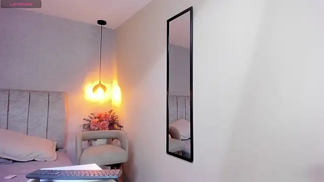 tutu milf online show from November 2025 12:14:02 PM