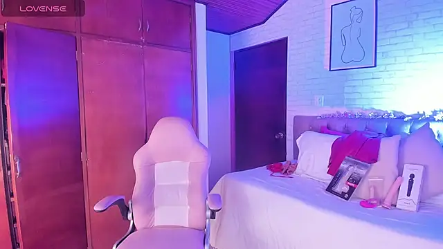 Kitty Pam online show from March 2026 09:19:02 PM