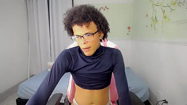 Snapshot of rose_Skinny_ chatting on December 2025 06:06:01 AM rose Skinny online show from December 2025 06:06:01 AM