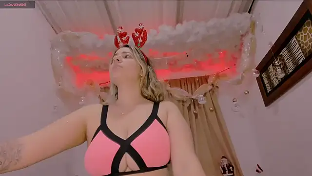 Snapshot of Lauu_G chatting on December 2024 04:01:01 AM Lauu G online show from December 2024 04:01:01 AM