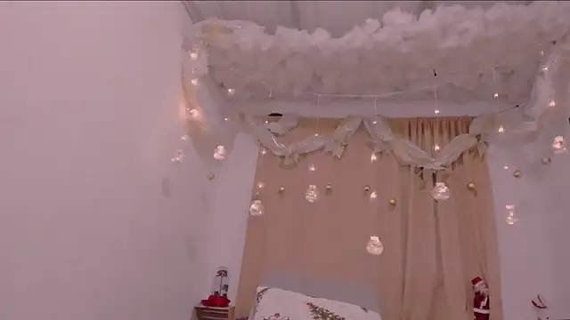 Snapshot of Lauu_G chatting on December 2024 03:11:02 AM Lauu G online show from December 2024 03:11:02 AM