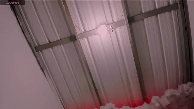 Snapshot of Lauu_G chatting on March 2025 11:09:01 PM Lauu G online show from March 2025 11:09:01 PM