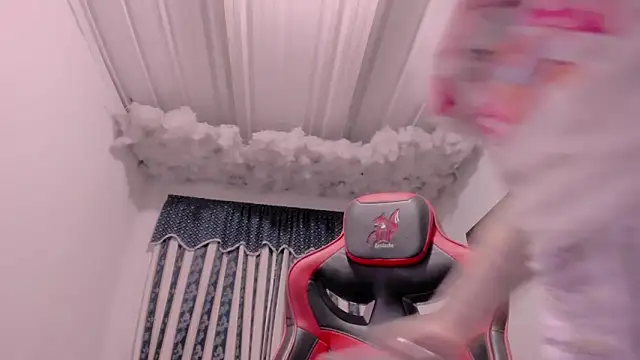 Snapshot of Lauu_G chatting on September 2025 09:20:02 AM Lauu G online show from September 2025 09:20:02 AM