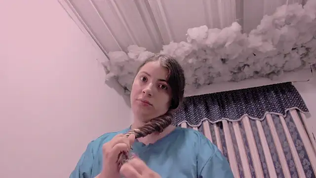 Snapshot of Lauu_G chatting on November 2025 10:51:01 AM Lauu G online show from November 2025 10:51:01 AM