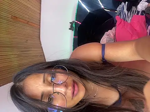 Snapshot of Jade_Zephyra chatting on February 2025 11:53:02 PM Jade Zephyra online show from February 2025 11:53:02 PM