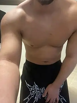 Snapshot of YU-KI00 chatting on November 2025 11:32:01 AM YU-KI00 online show from November 2025 11:32:01 AM