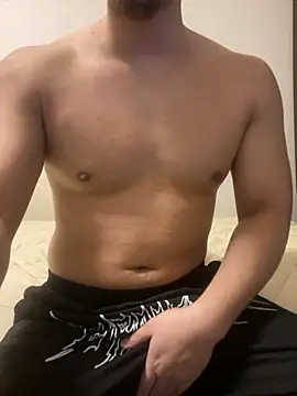 Snapshot of YU-KI00 chatting on December 2025 06:08:02 AM YU-KI00 online show from December 2025 06:08:02 AM