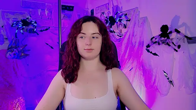 Snapshot of AnnTerry_ chatting on November 2025 10:28:01 AM AnnTerry online show from November 2025 10:28:01 AM