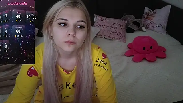 Snapshot of Kate_Legend chatting on February 2025 04:05:01 AM Kate Legend online show from February 2025 04:05:01 AM