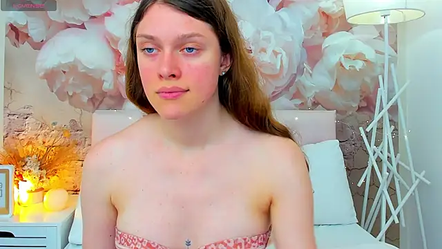 Snapshot of JaneBrowni chatting on June 2026 12:11:02 PM JaneBrowni online show from June 2026 12:11:02 PM