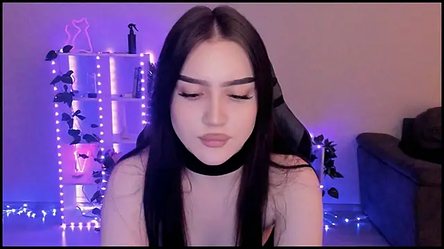 Melanie N online show from December 2024 02:28:01 PM