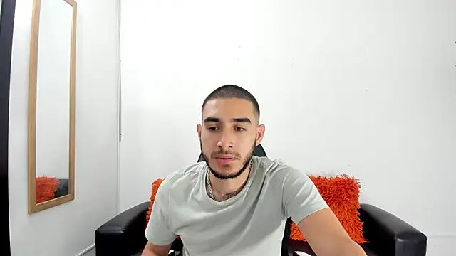 JuanDiegoKing online show from March 2025 07:28:01 PM