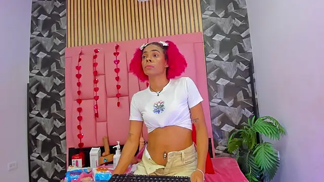 Brithanyslim online show from March 2026 07:41:01 PM