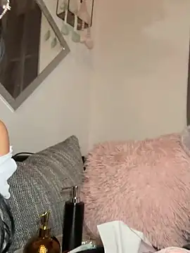 mrs skinny goddess online show from January 2025 09:33:01 PM