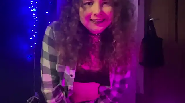 Luna Artemis online show from December 2024 01:08:01 AM