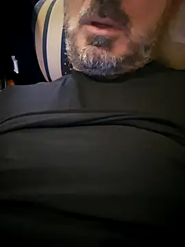 Snapshot of 1talianBeutifulCock chatting on November 2025 12:48:02 PM 1talianBeutifulCock online show from November 2025 12:48:02 PM