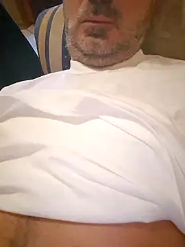 Snapshot of 1talianBeutifulCock chatting on November 2025 09:08:01 AM 1talianBeutifulCock online show from November 2025 09:08:01 AM