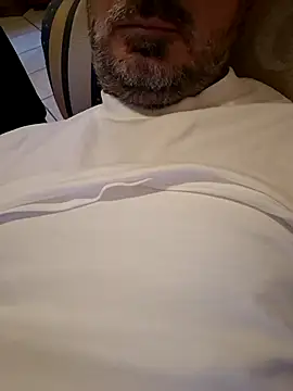 Snapshot of 1talianBeutifulCock chatting on November 2025 01:23:01 PM 1talianBeutifulCock online show from November 2025 01:23:01 PM