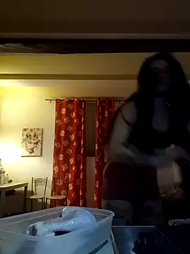 Snapshot of perla97 chatting on November 2025 05:23:01 PM perla97 online show from November 2025 05:23:01 PM