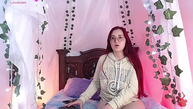 centaurigirl online show from March 2025 01:54:01 AM