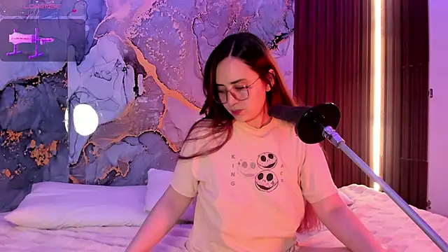 centaurigirl online show from October 2025 03:37:02 AM