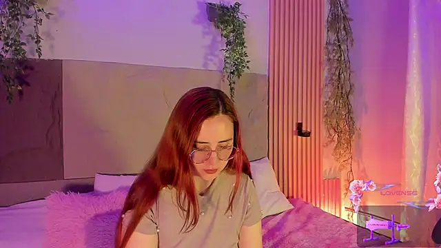 centaurigirl online show from February 2026 04:31:01 AM