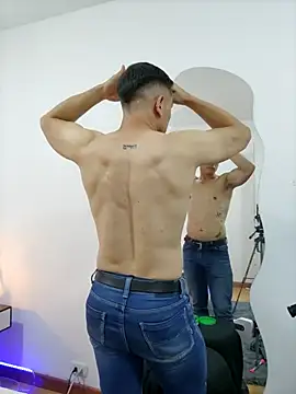 Andrewfalcon online show from September 2025 07:48:01 PM