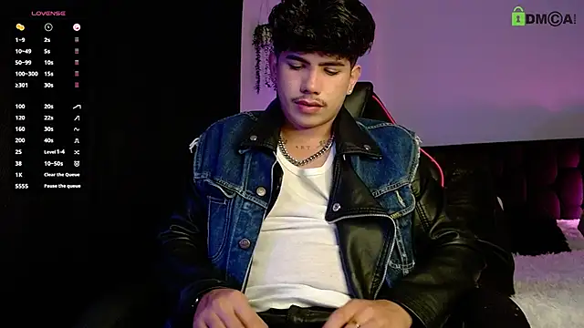 LyleBennett  online show from September 2025 12:59:02 PM