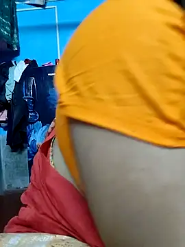 BERRY 00 online show from November 2025 05:52:01 PM